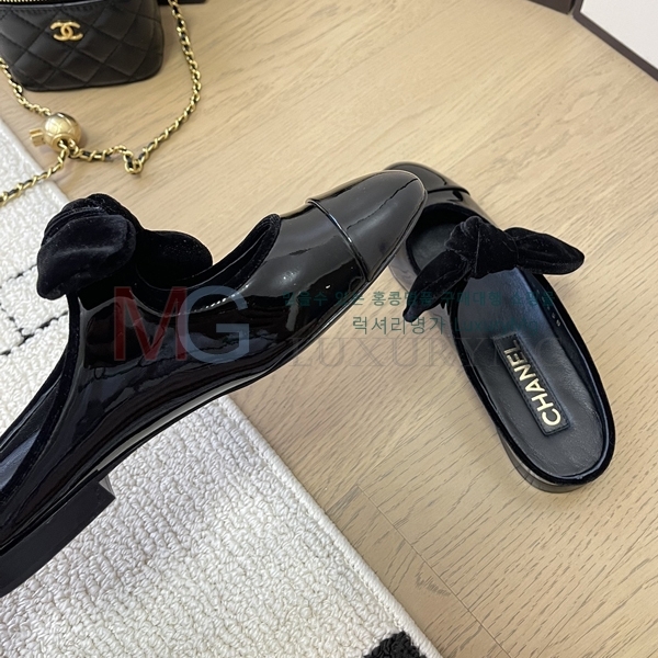  * / CH566127-3