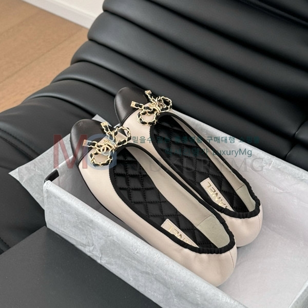 *  ÷ CH5770885-3