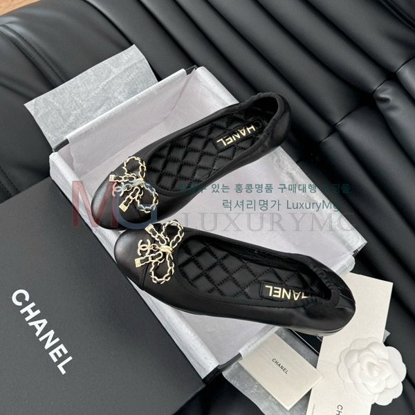 *  ÷ CH5770885-5