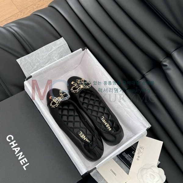 *  ÷ CH5770885-5