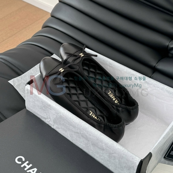 *  ÷ CH5770885-2