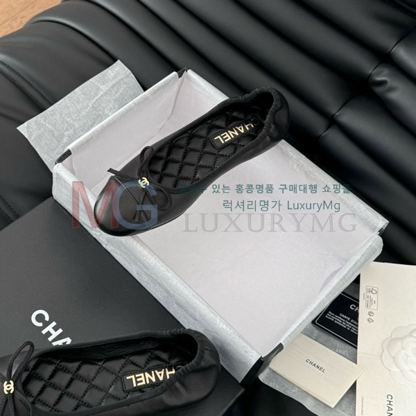 *  ÷ CH5770885-2