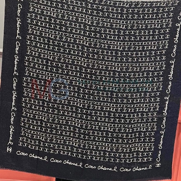  ÷/ī CH8211500-4
