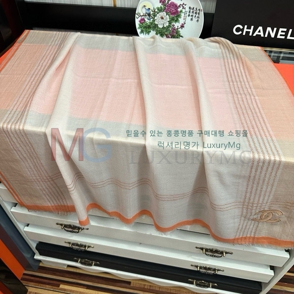  ÷/ī CH8211492-1
