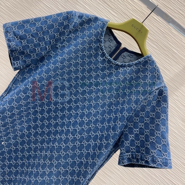   ǽ 20D25221536