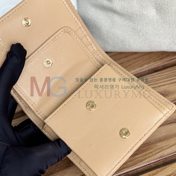 * ī A84028-5
