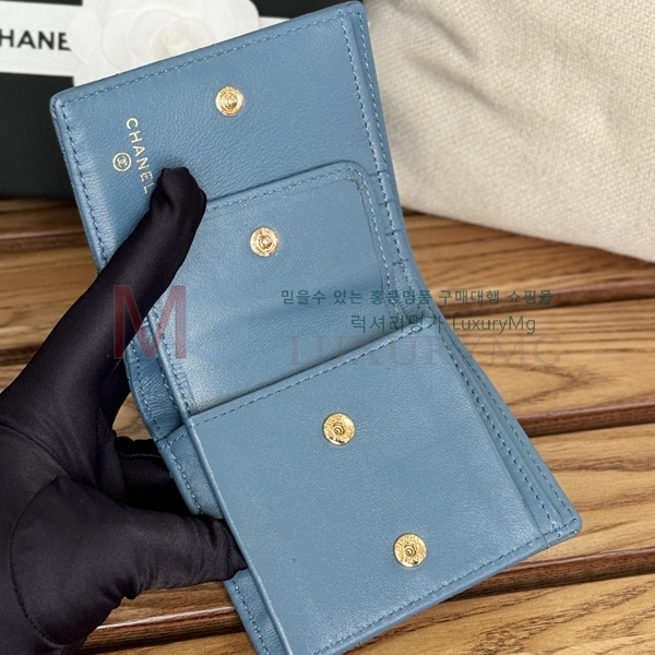 * ī A84028-6