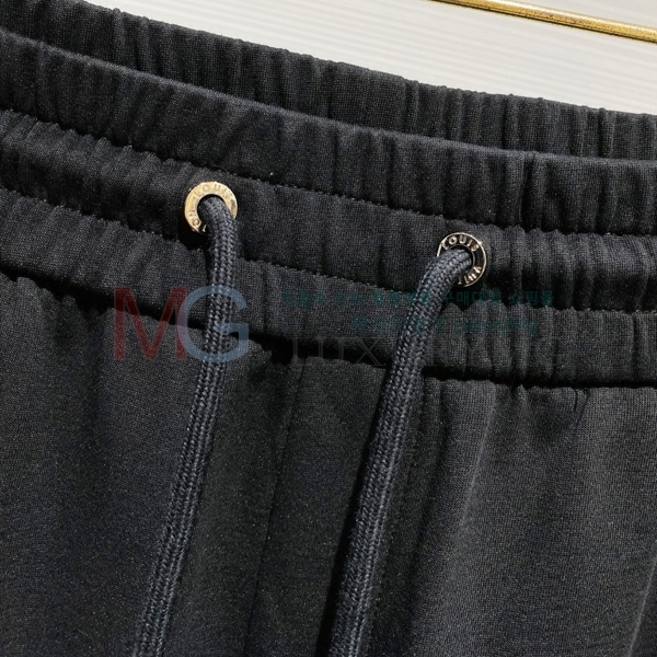 ̺  LV25504-2
