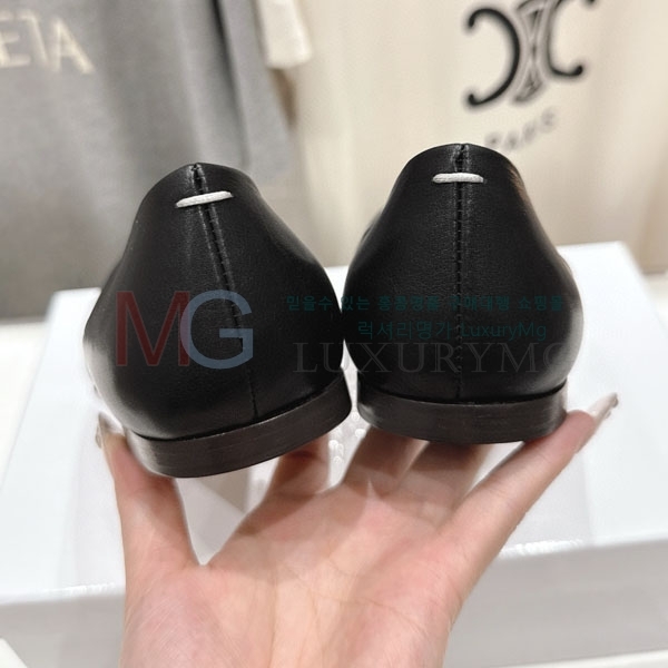    ÷ MK699084-1