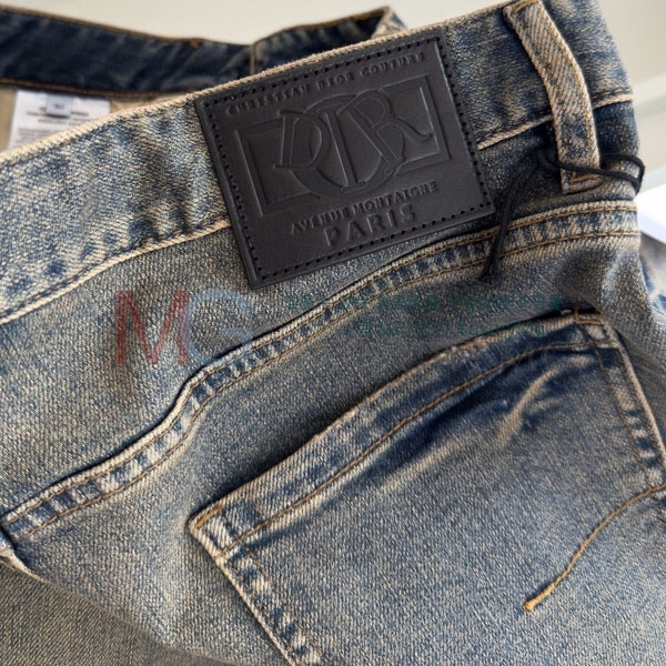    DR880669