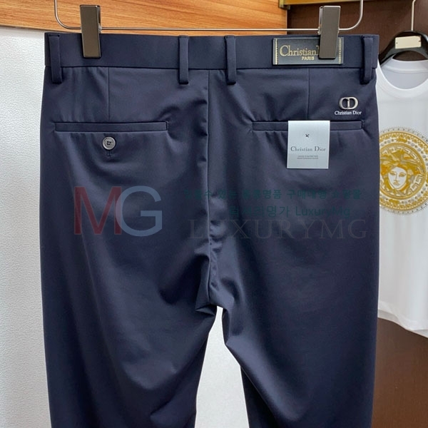    DR880670-1