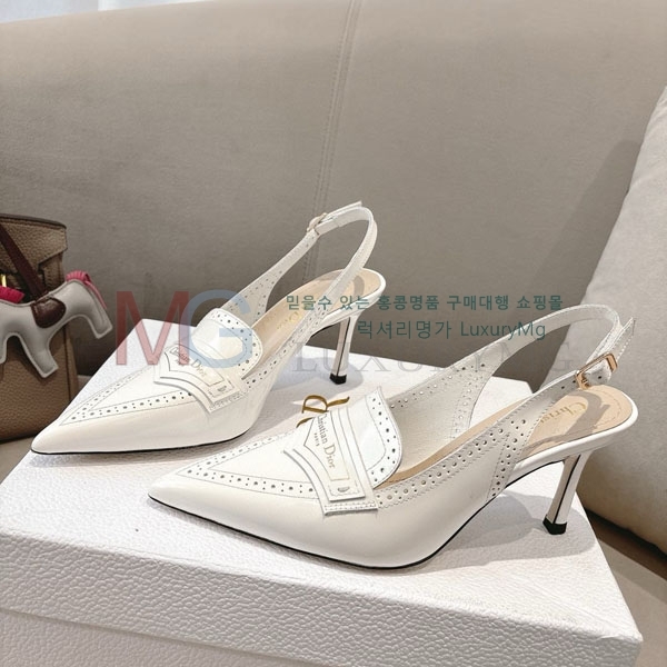     3D2R605569-1