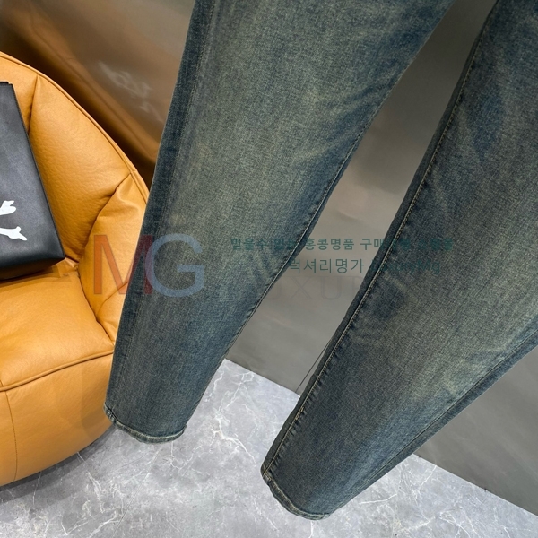  û GC596144-1