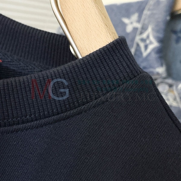   GG111025