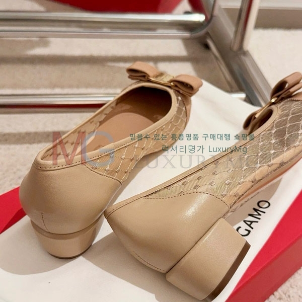 ䷹  F8077705
