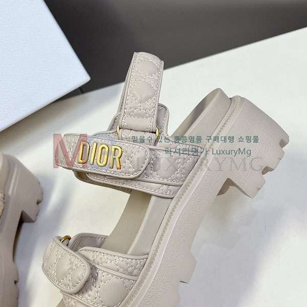    DR8066603