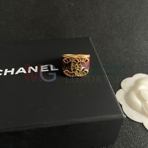  * / CH4102553