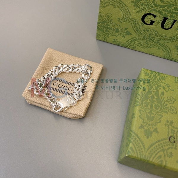   GG558682