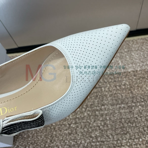   Toujours   MZ099908