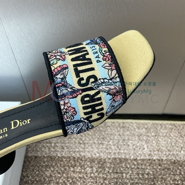    DR8990221