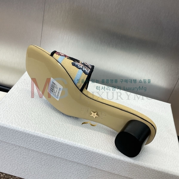    DR8990221