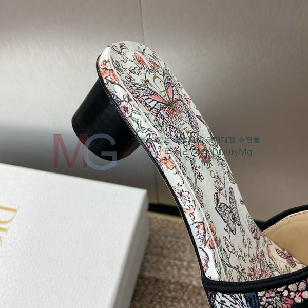    DR8990221-6