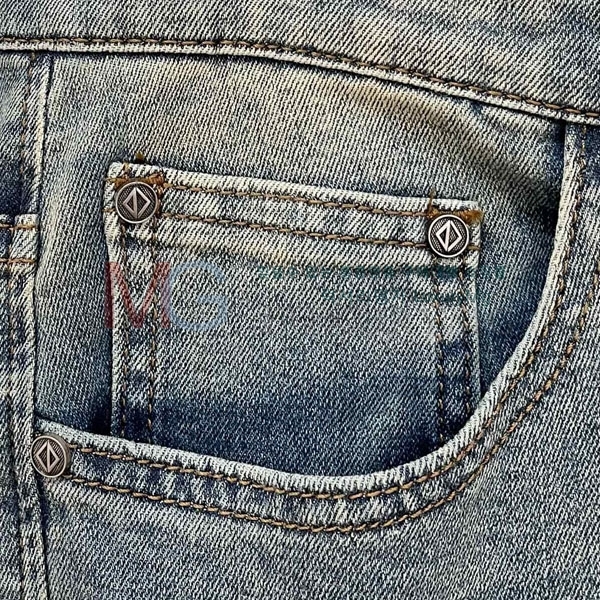   û DR8666030