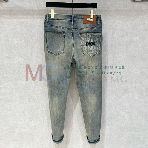   û DR8666030