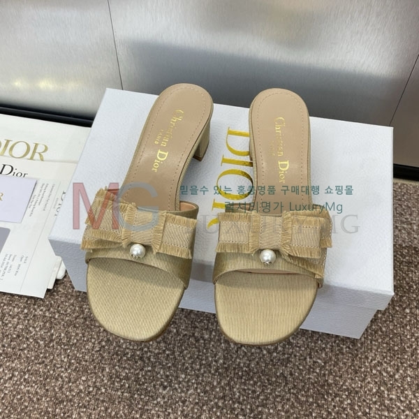    DR899062