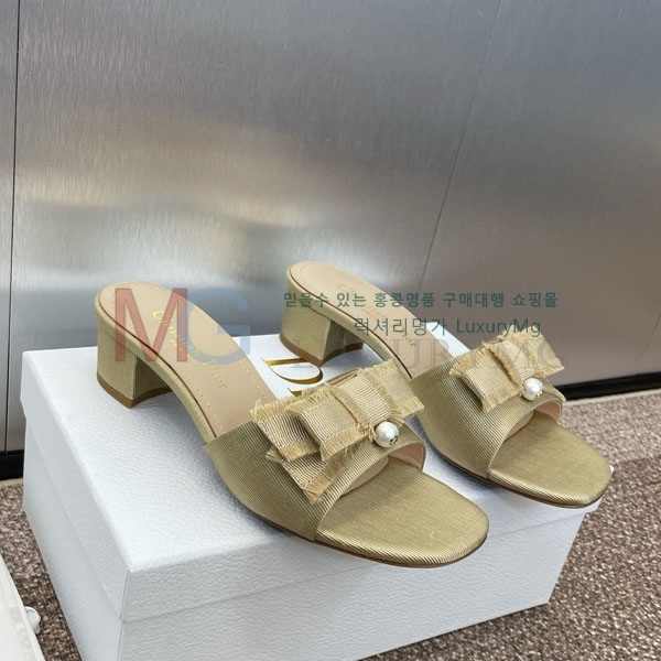    DR899062