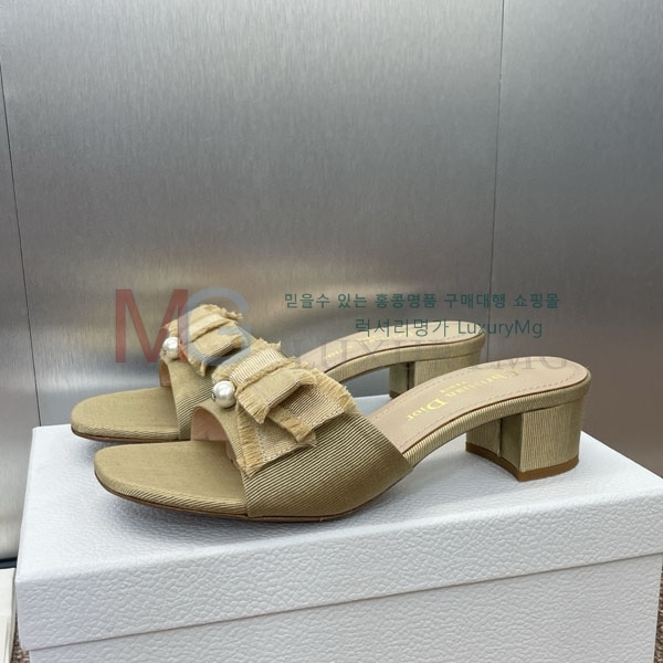    DR899062