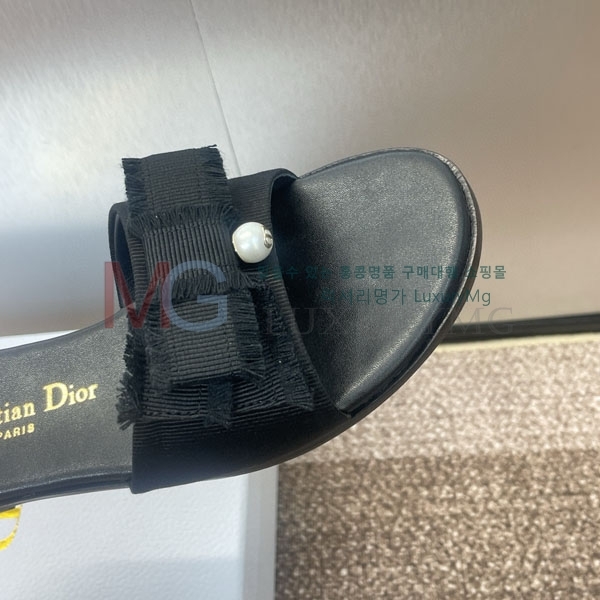    DR899063-1