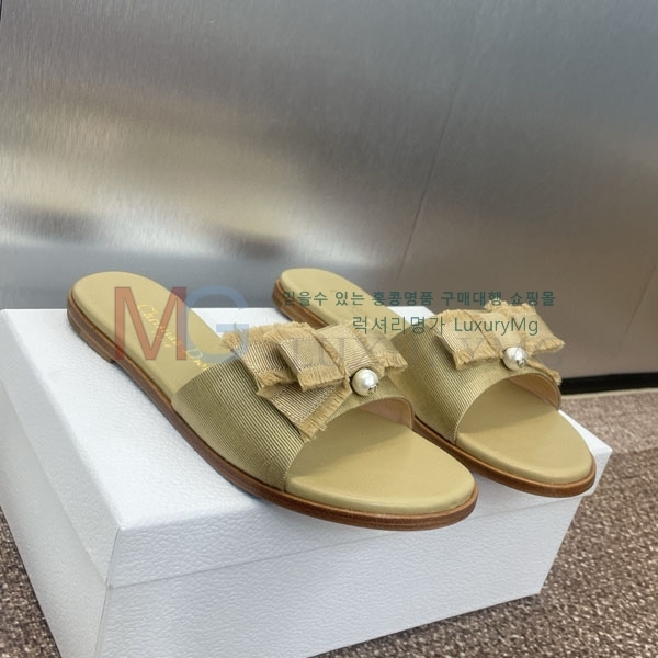    DR899063