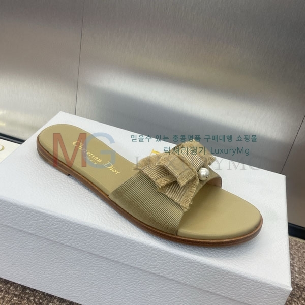    DR899063