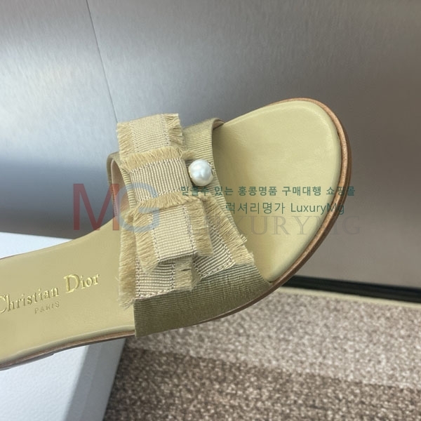   DR899063