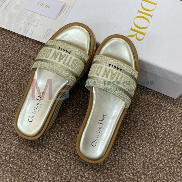     DR8992210