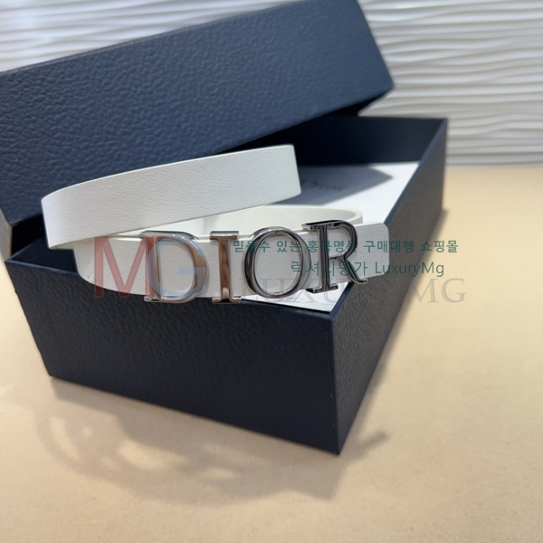   ƮDI4652170-4
