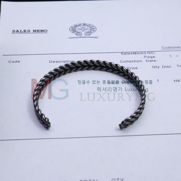 ũ  CH556033670