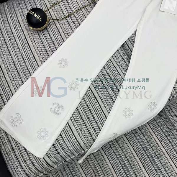 * û CH4186367-2