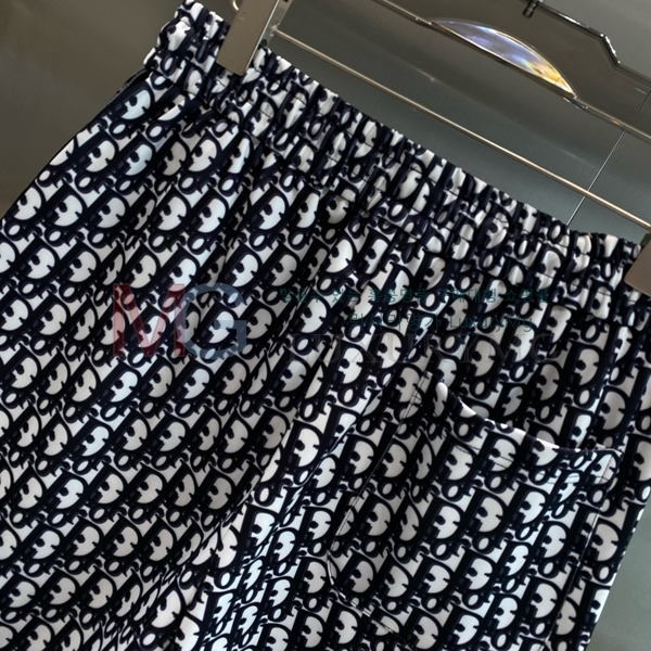   ݹ D20041684