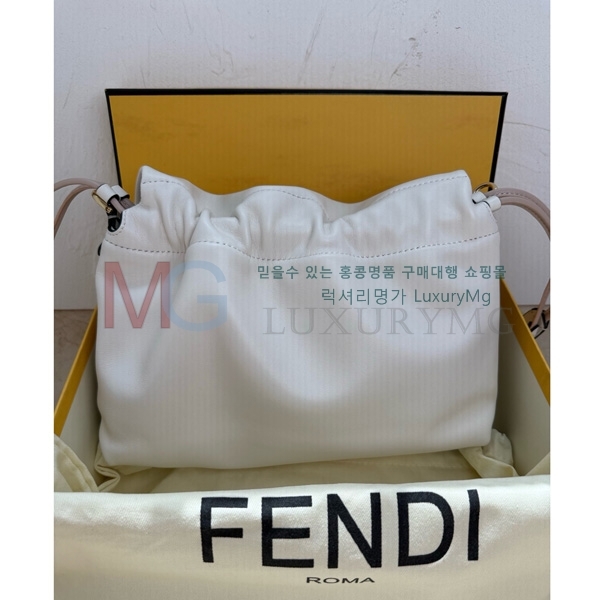    ̵ F8833-4