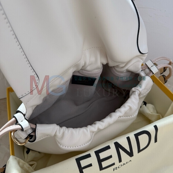   ̵ F8833-4