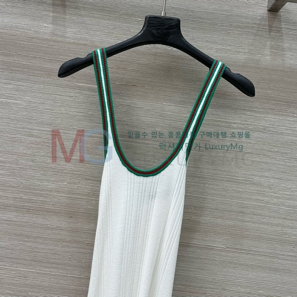   ǽ D25253650