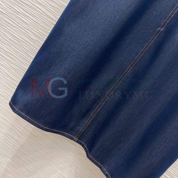   ǽ D25253644-1