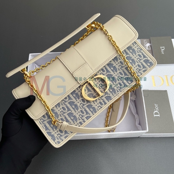  30 Montaigne ž ڵ M9601-52