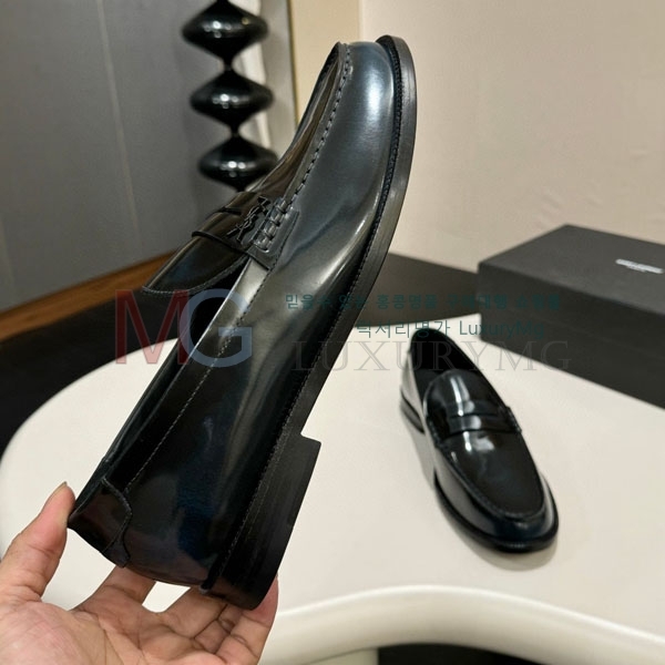 ζ   YSL56033-1