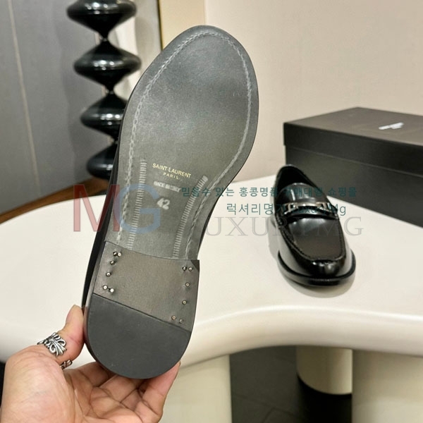 ζ   YSL56023