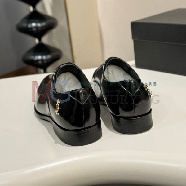 ζ   YSL662203