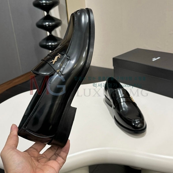 ζ   YSL6622110