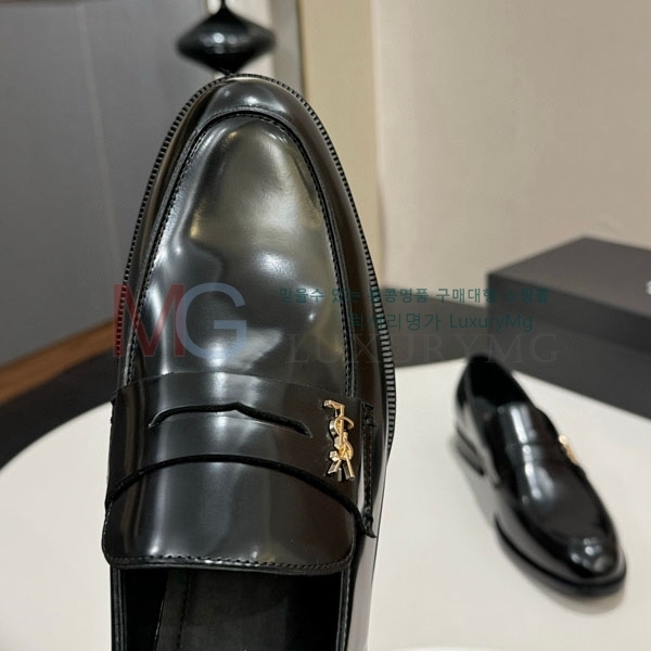 ζ   YSL6622110